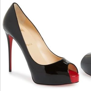 Privé Open Toe Pump
CHRISTIAN LOUBOUTIN